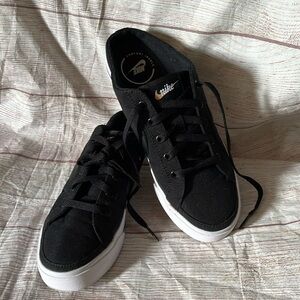 Nike Black and White Athletic Shoes